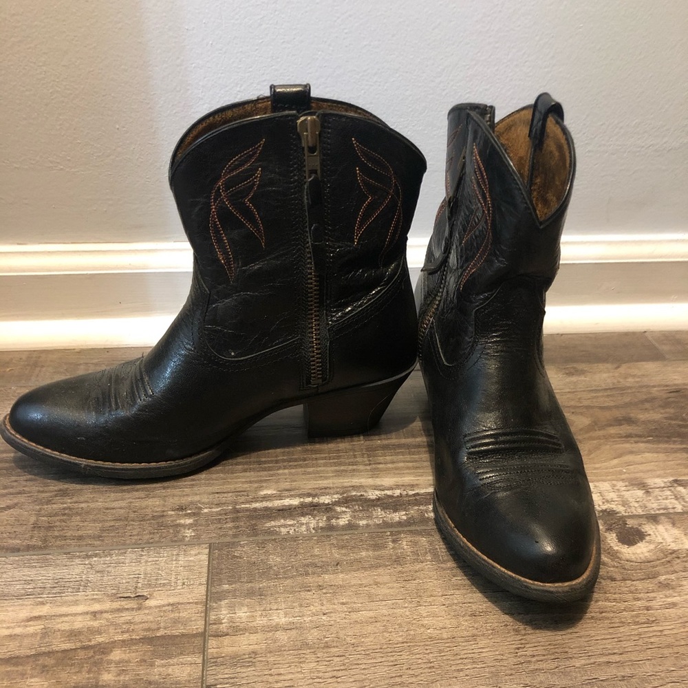 Ariat boots / booties